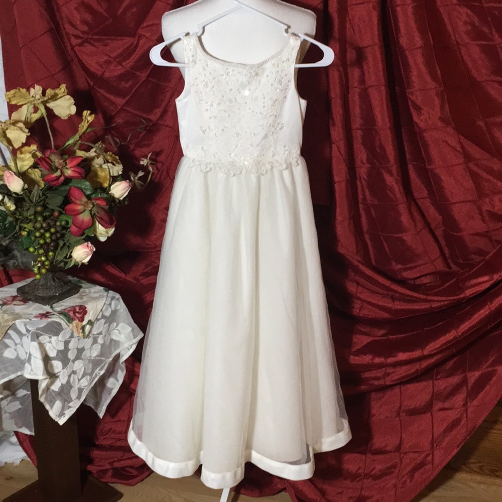GORGEOUS flower girl’s dress!BEAUTIFUL condition!